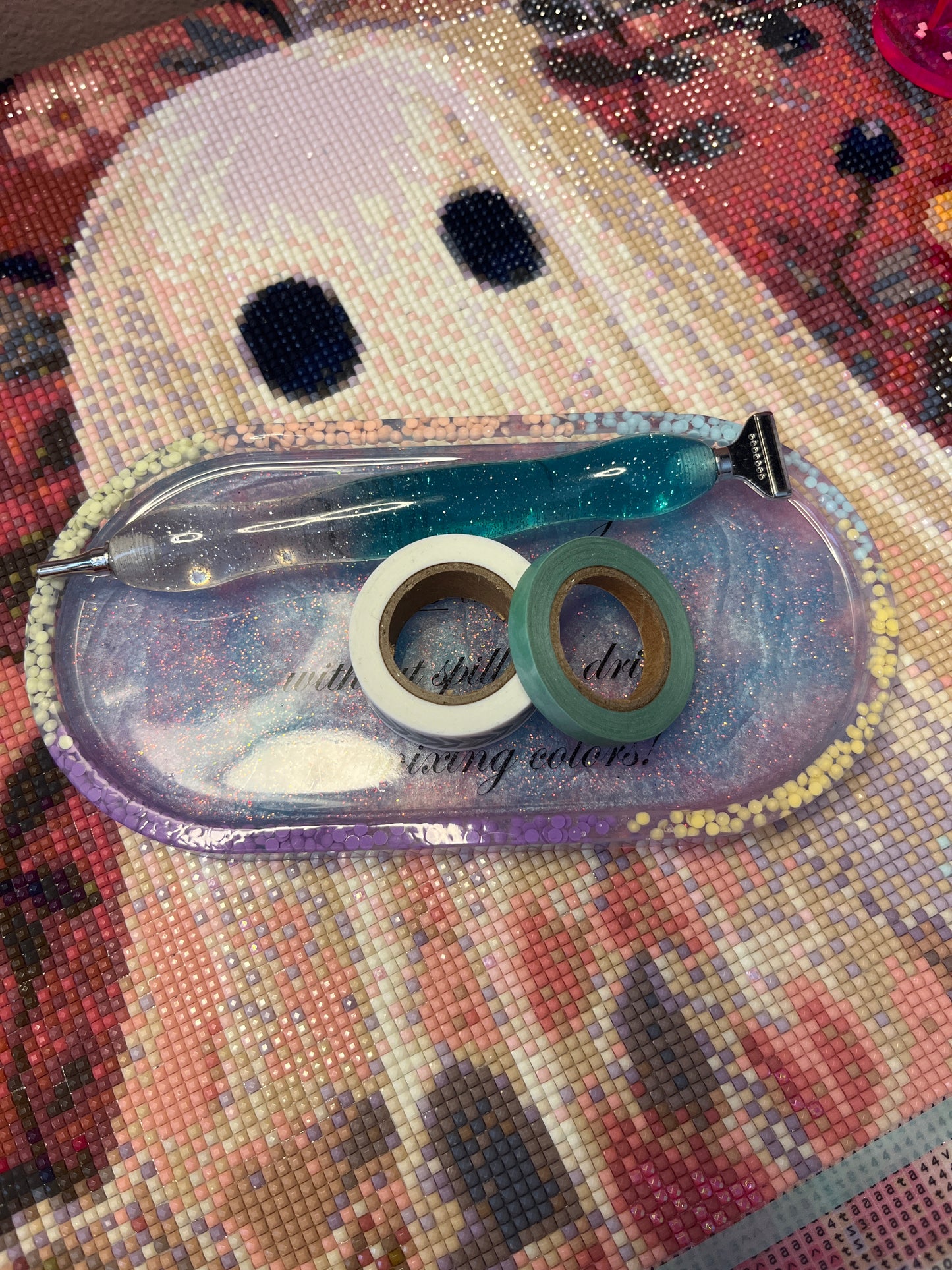 Oval Resin Diamond Painting Tray – “Spill-Proof Sparkle Zone
