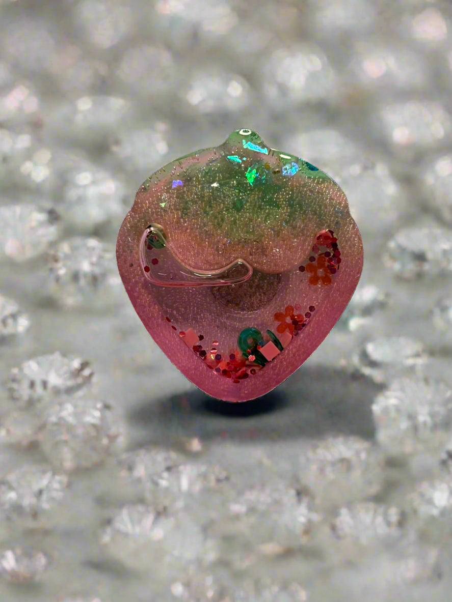 Resin Shaker Strawberry Cover Minder
