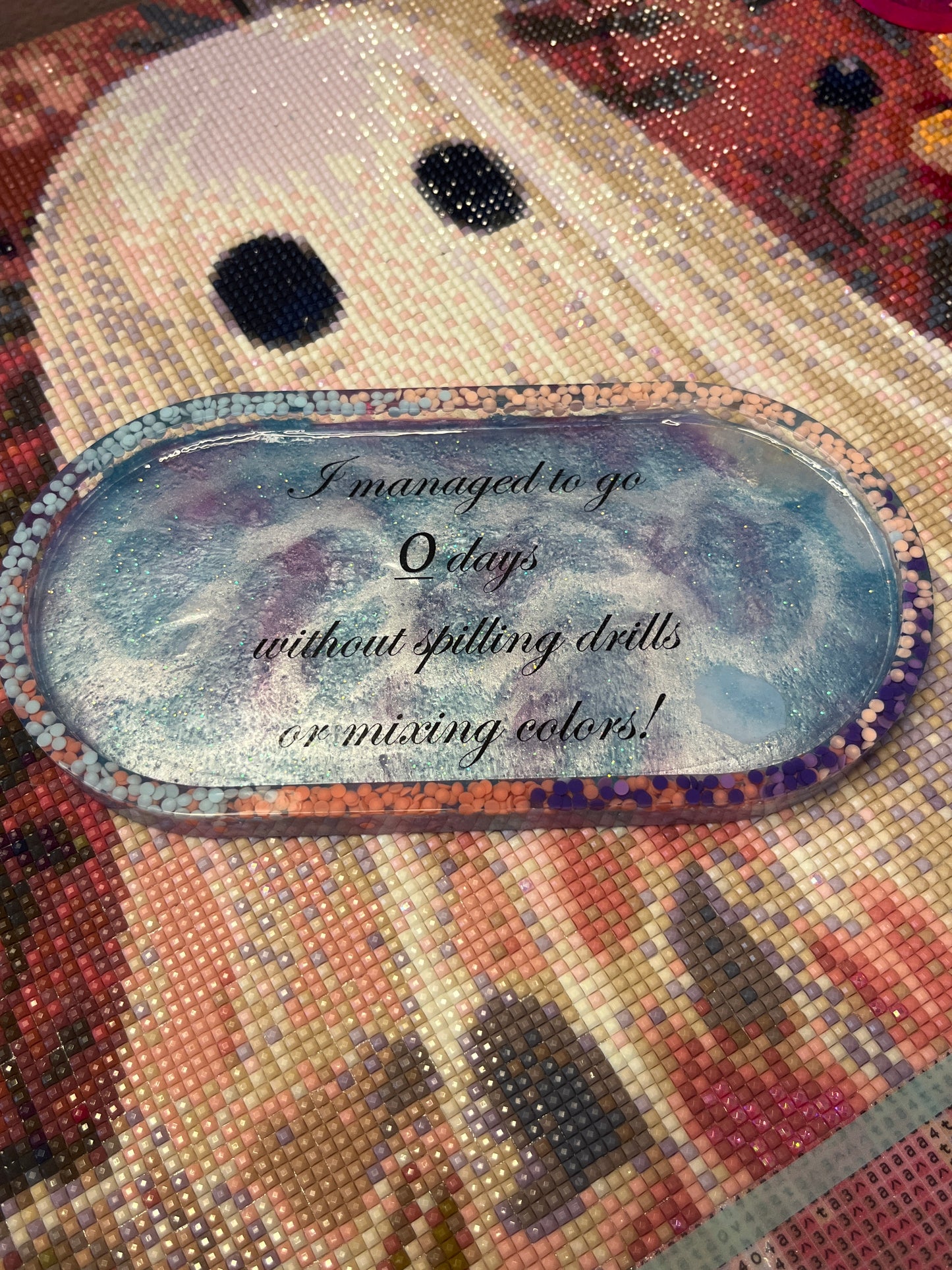 Oval Resin Diamond Painting Tray – “Spill-Proof Sparkle Zone