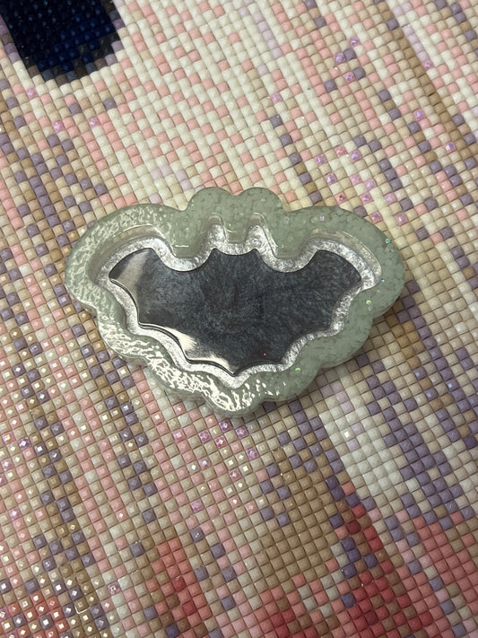 Resin Bat Trash Tray Cover Minder