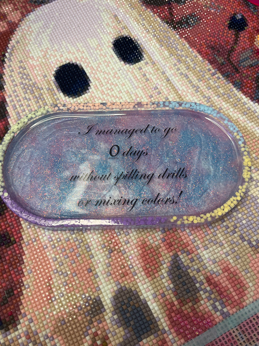 Oval Resin Diamond Painting Tray – “Spill-Proof Sparkle Zone