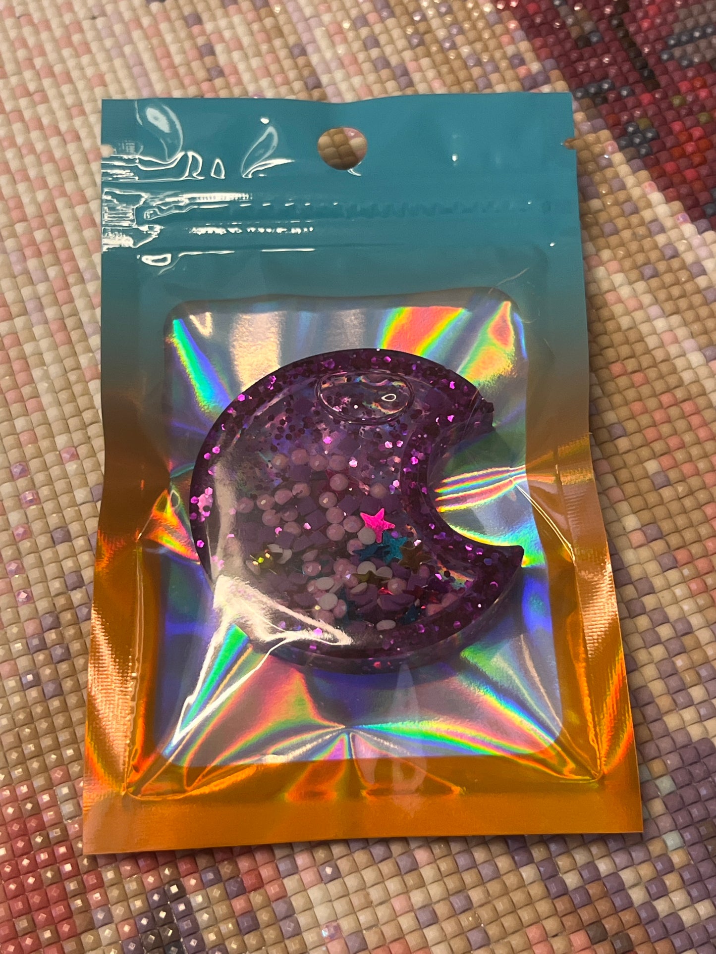 Resin Shaker Purple Moon Cover Minder