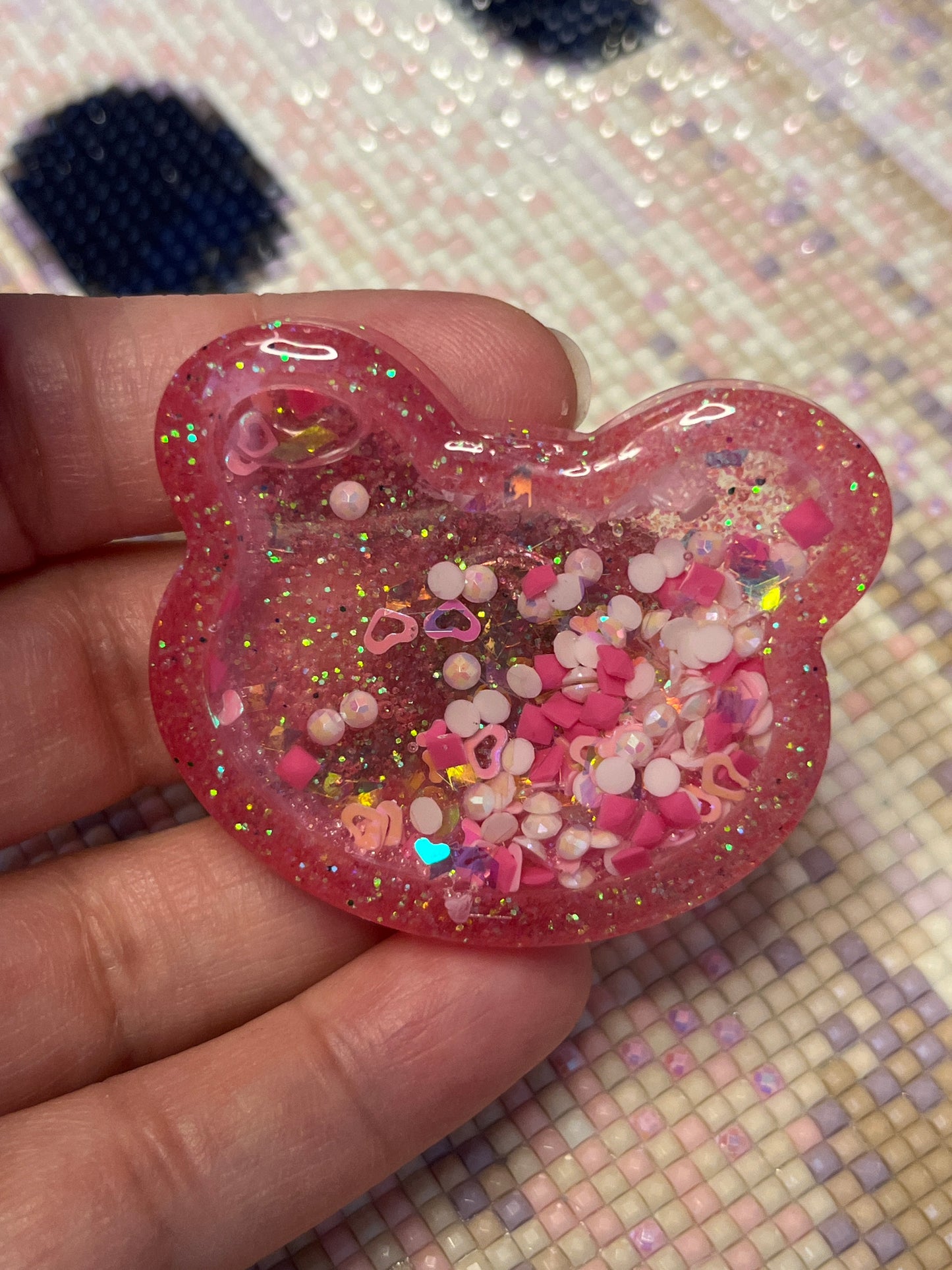 Resin Shaker Pink Bear Cover Minder
