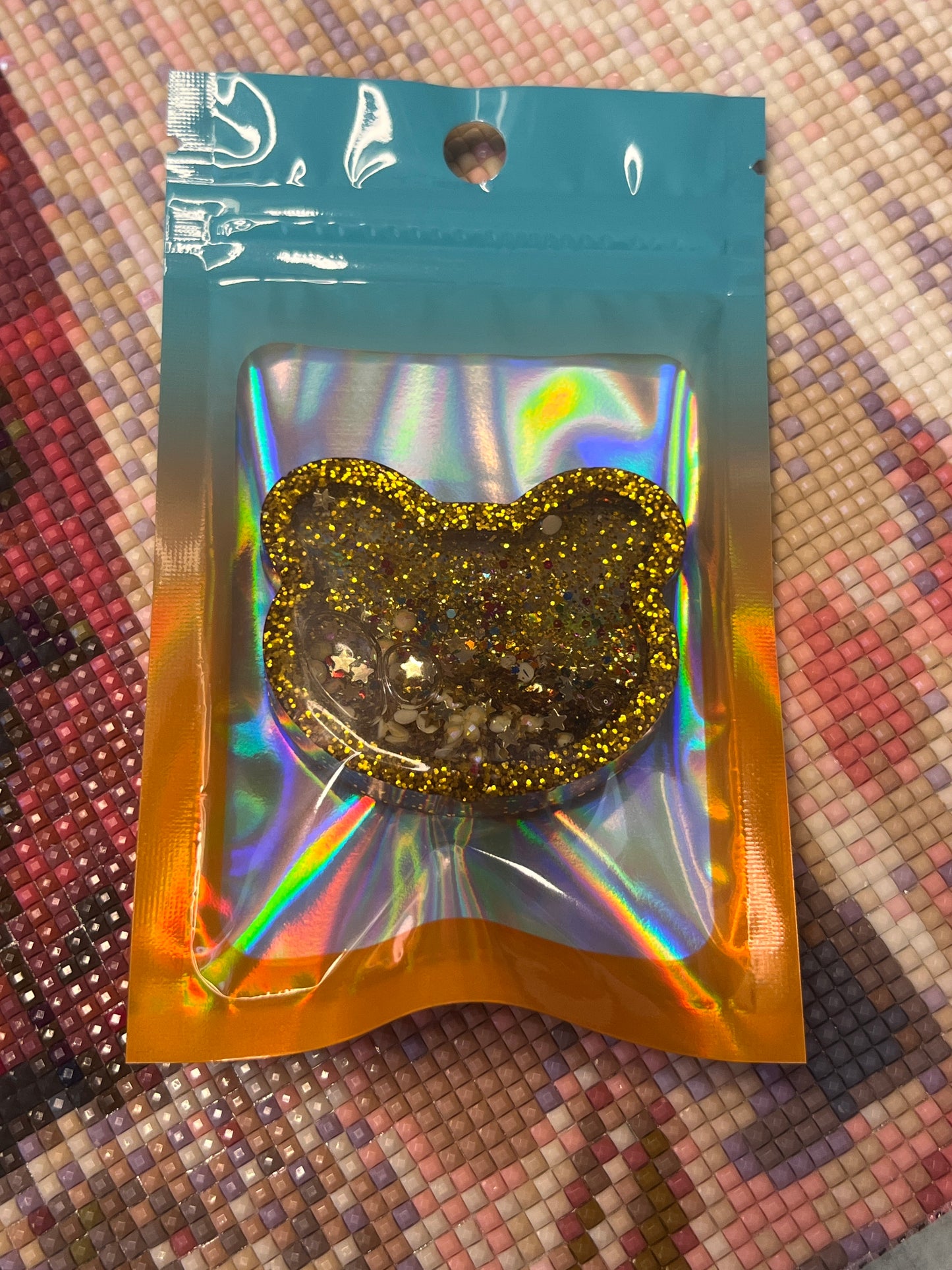 Resin Shaker Gold Bear Cover Minder